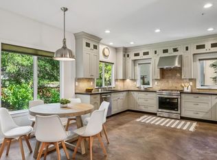 814 Cobbler Ln, Petaluma, CA 94952