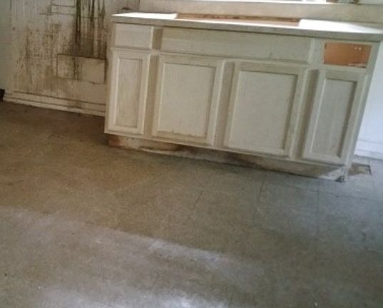 5th image of 3295 Bowen Ave