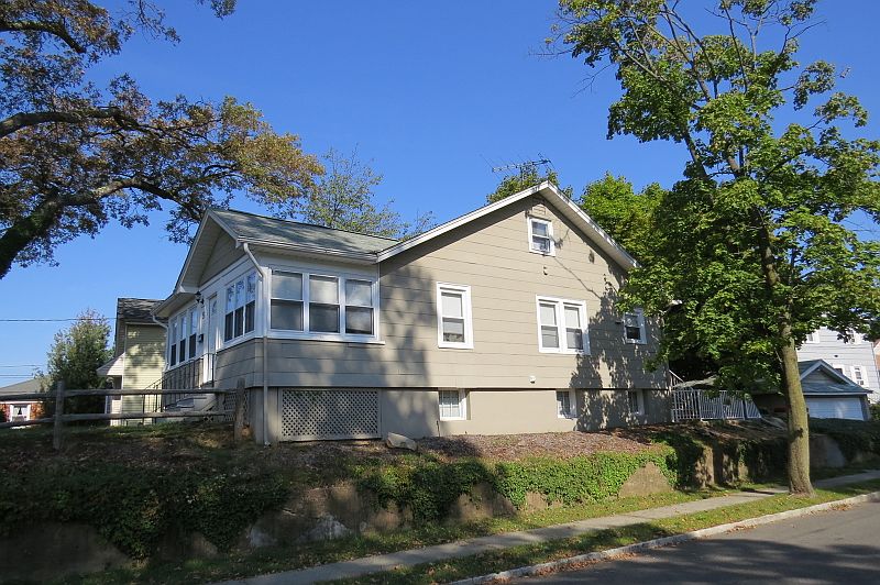 2nd image of 5 Oak Grove Rd