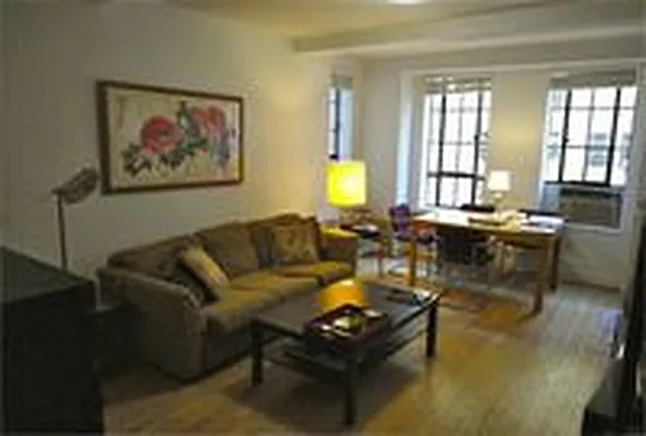 Rented by McDonagh Real Estate | media 20