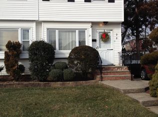 98 Van Brunt St, Staten Island, NY 10312