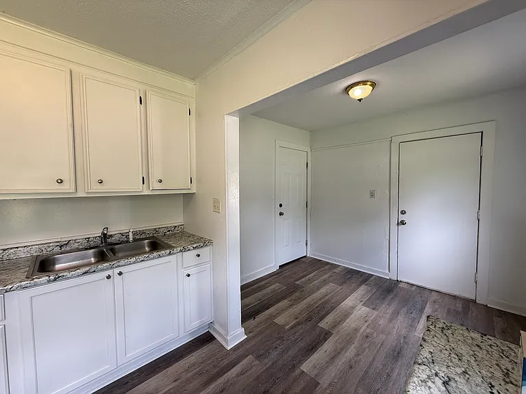 229 Archer Ave — Photo 4