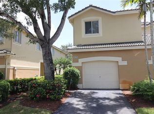 2076 Hacienda Ter, Fort Lauderdale, FL 33327