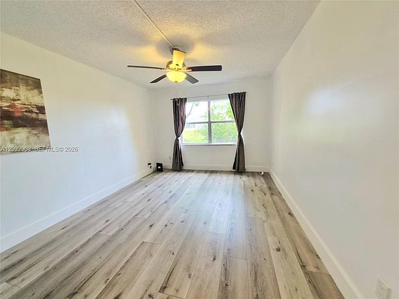 5th image of 9041 Sunrise Lakes Blvd APT 106