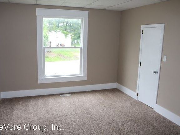 5th image of 907 W Gambier St