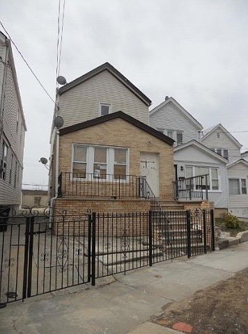1st image of 11244 Dillon St