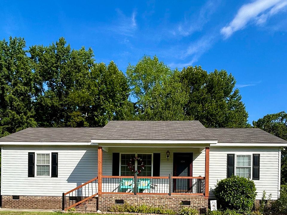 1st image of 104 Chelsea Drive