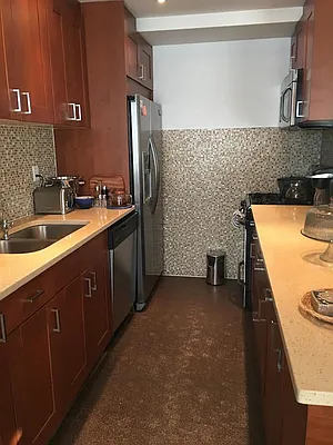 Sold by Elbe Real Estate Inc | media 10