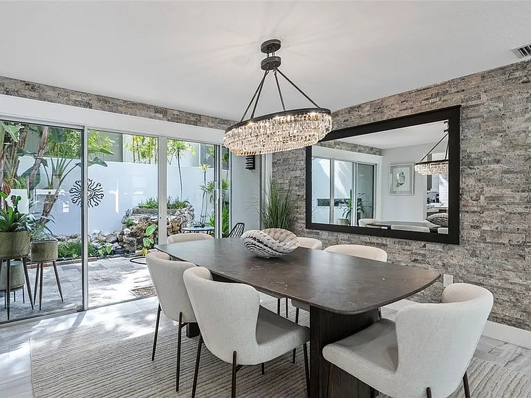 1100 Westway Dr — Photo 11