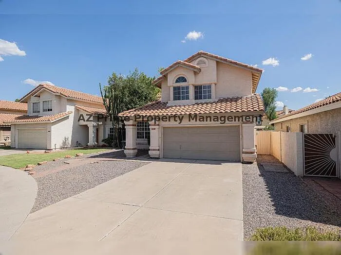 489 W Carmen St — Photo 3