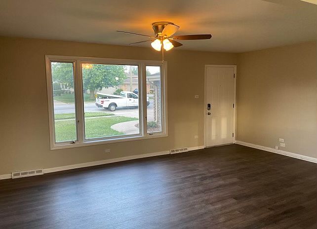 1st image of 16448 84th Ave #1