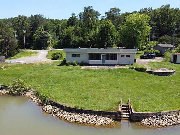 2nd image of 10023 Westland Dr