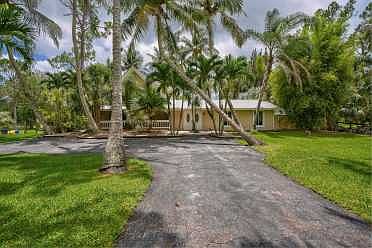 Home For Sale In Jupiter Farms