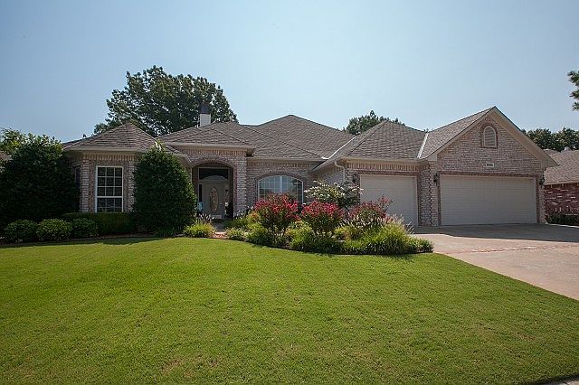 Amazing home with golf course view