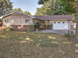 1802 S Ash Pl W, Broken Arrow, OK 74012