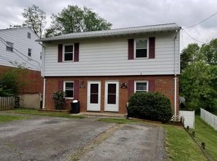 301 E Augusta Ave, Vinton, VA 24179