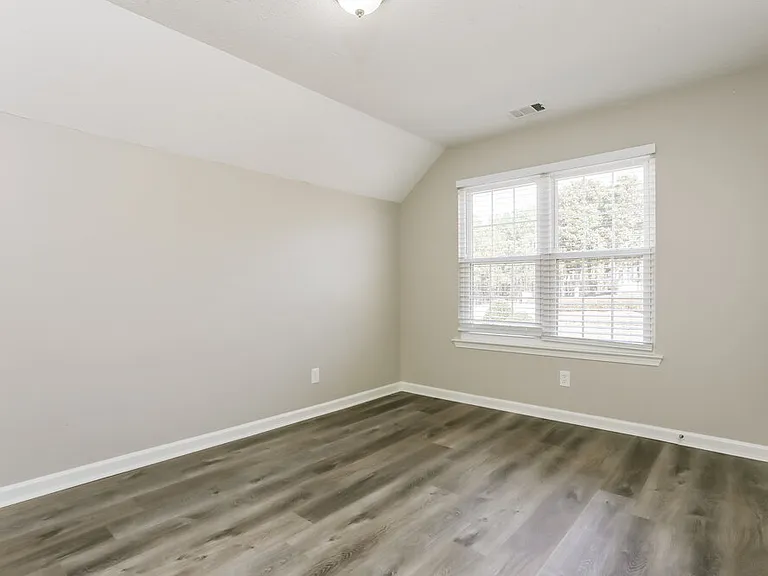 213 Summer Hill Cir — Photo 14