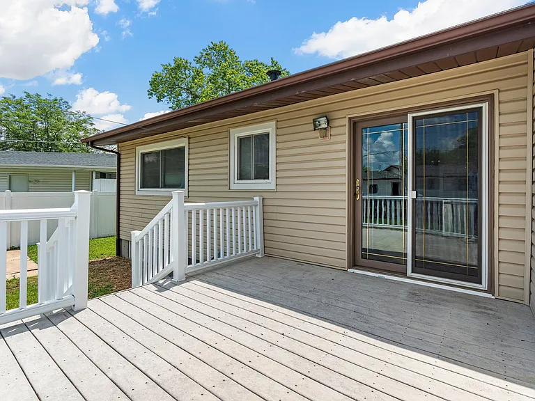 615 Loyola Dr — Photo 23