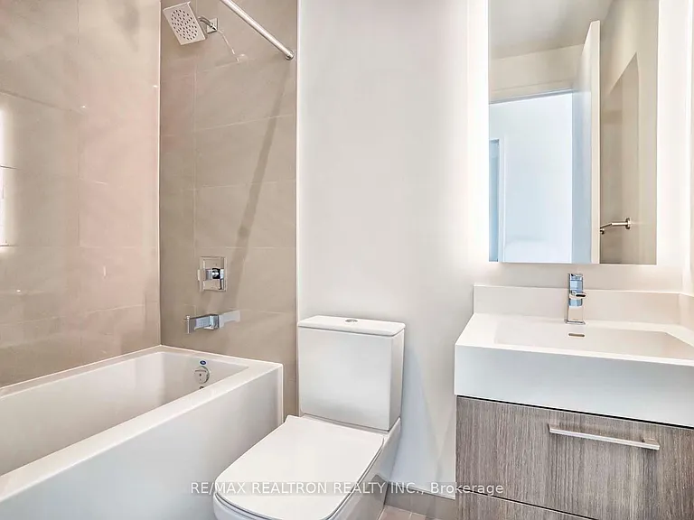 1 Yorkville Ave #3112 — Photo 16