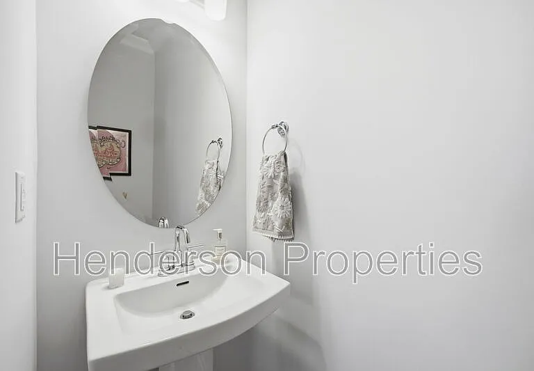 3008 Oak Landing Dr — Photo 17