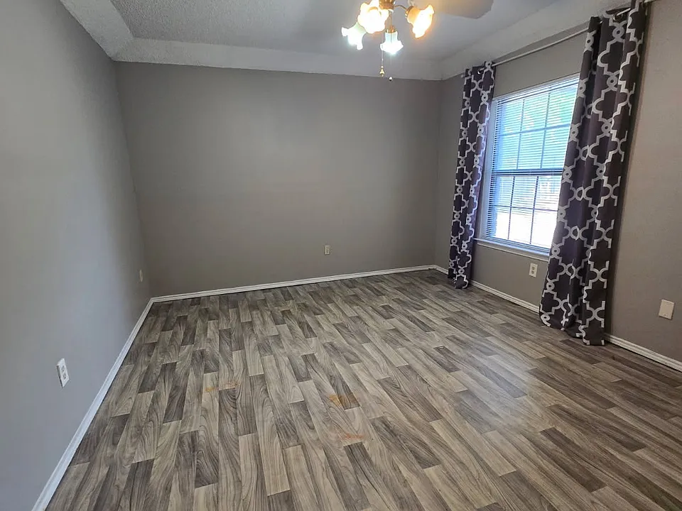 5221 Wild Horse Ct