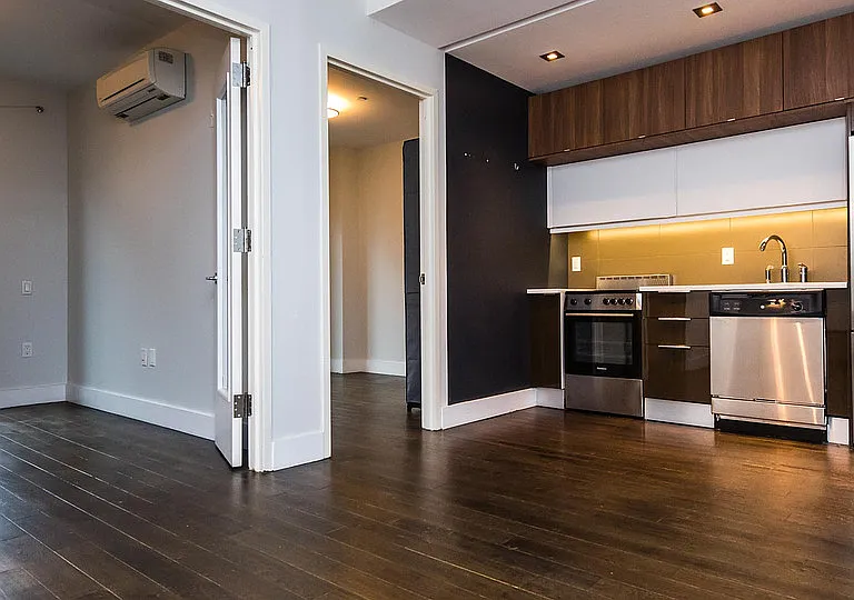 146 Meserole St #2F — Photo 19