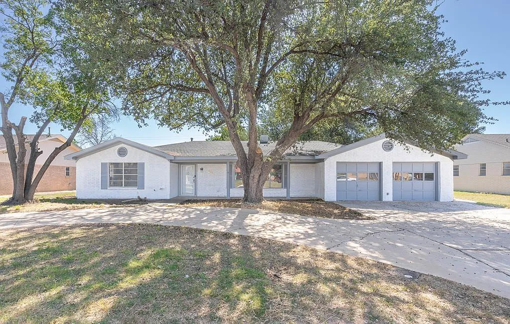 4 bed, 3.5 bath, 2965 sqft, $3,300 — Photo 1