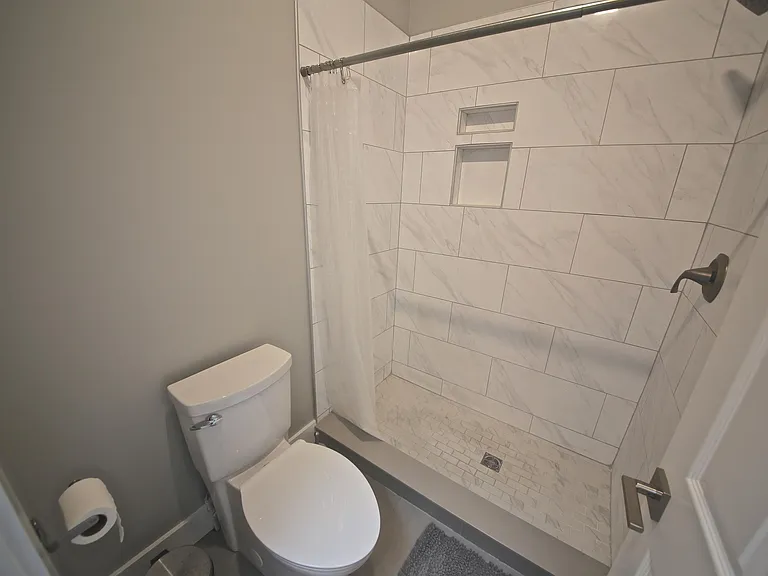 1612 E Camby Ct — Photo 13