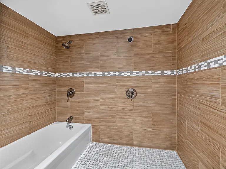 3023 W Wellington Ave — Photo 15