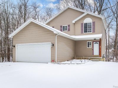 567 Crescent Lake Rd, Waterford, MI, 48327