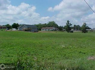 1451 Ilion Ave, Chariton, IA 50049