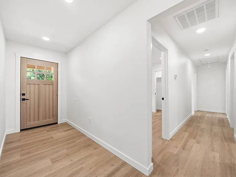 616 E Moonlight Dr — Photo 17