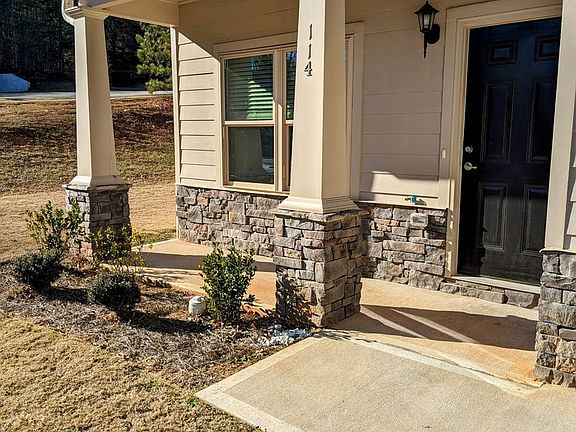 2nd image of 114 Cypress Oak Trl