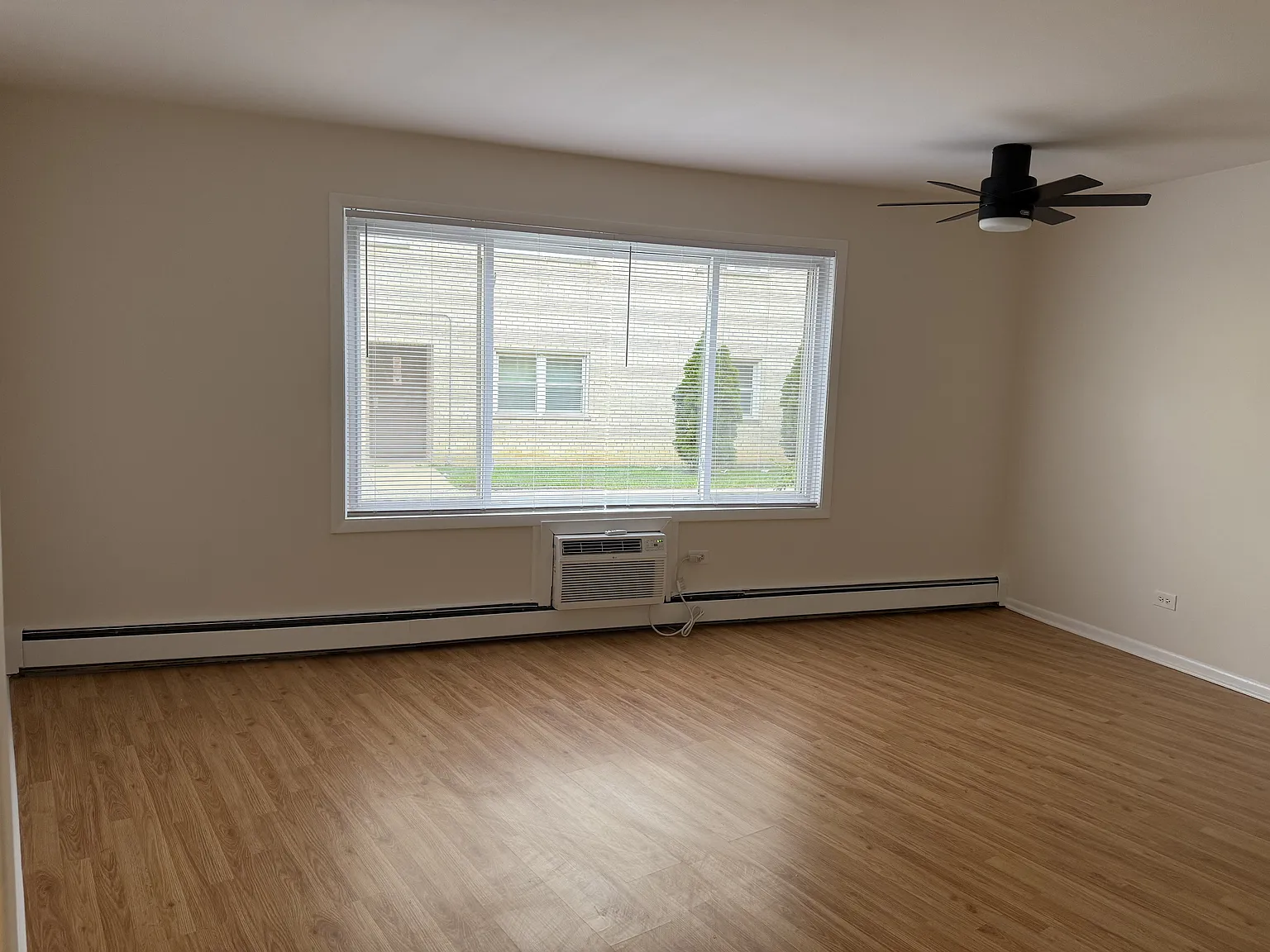 1 bed, 750 sqft, $1,850 — Photo 2