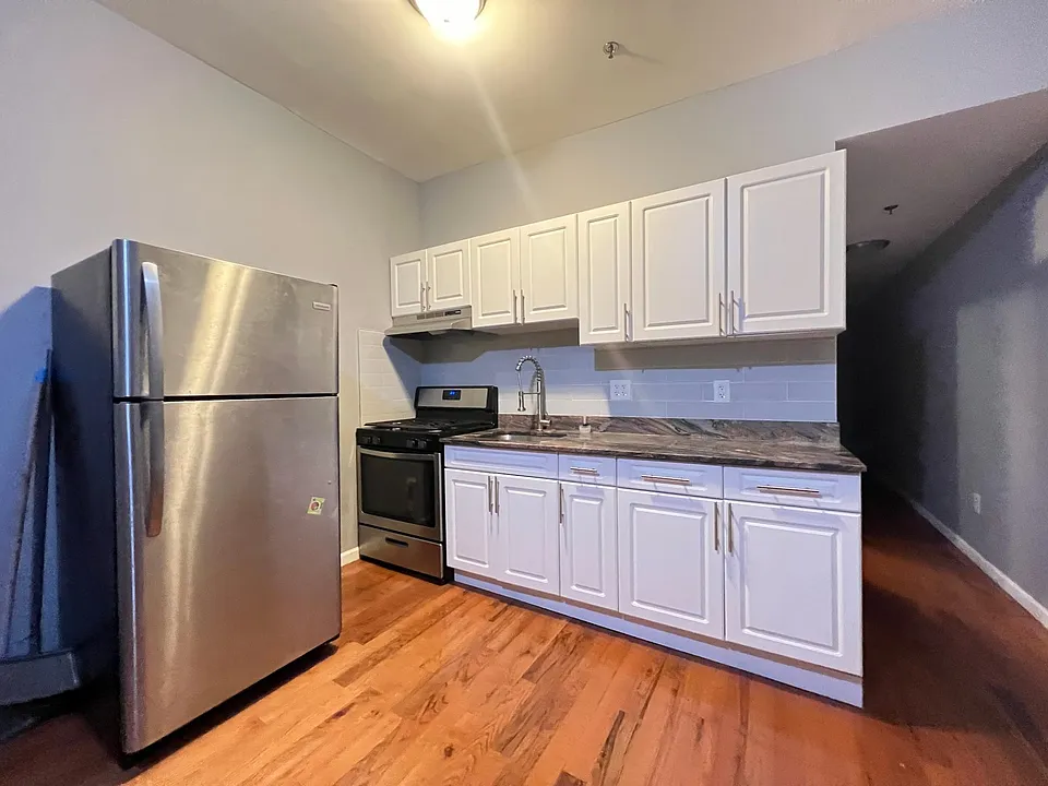 113 Ocean Ave #4