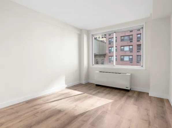 340 East 51st Street image 7 of 11