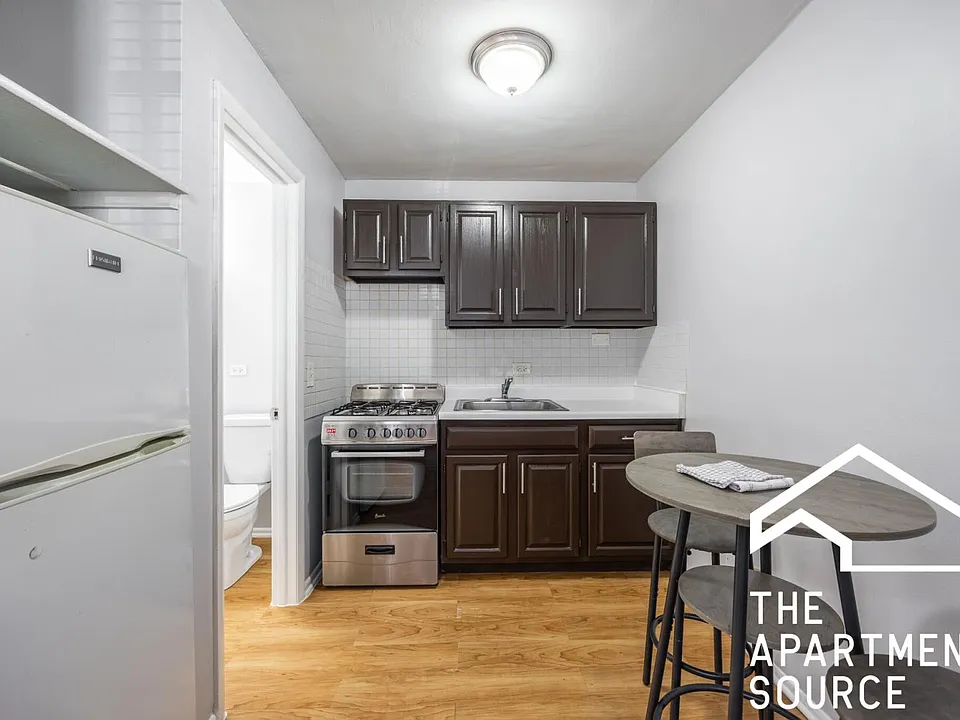 4541 N Beacon St #3F