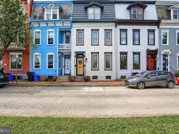 556 Race St, Harrisburg, PA 17104