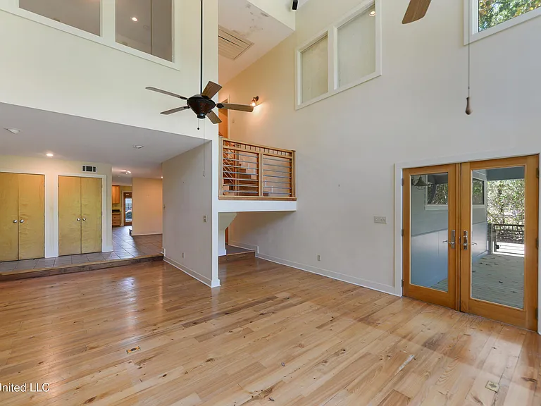 1220 Sunset Ave — Photo 6
