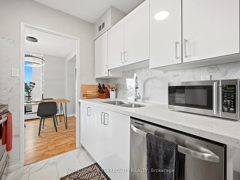 2929 Aquitaine Ave #709 — Photo 13