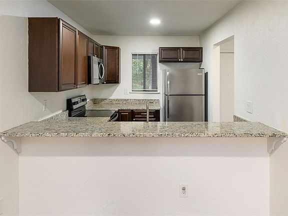 5th image of 89 SE 16TH AVENUE #P302