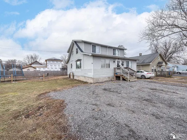 3330 Cloverdale St, Monroe, MI 48162