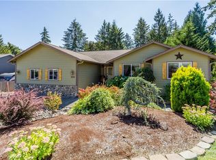 100 E Cardinal Ct, Allyn, WA 98524