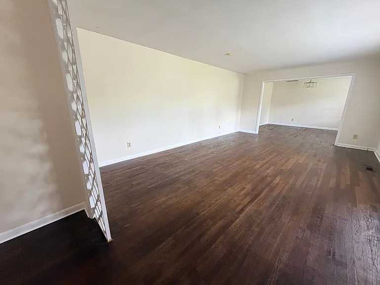 1002 W Alden Ave — Photo 24