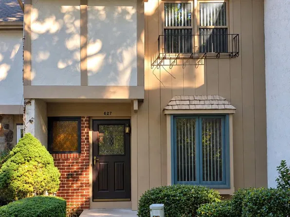 627 Jaeger Ct, Sicklerville, NJ 08081