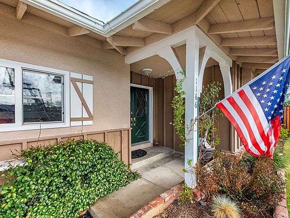 4th image of 1166 Essex Way