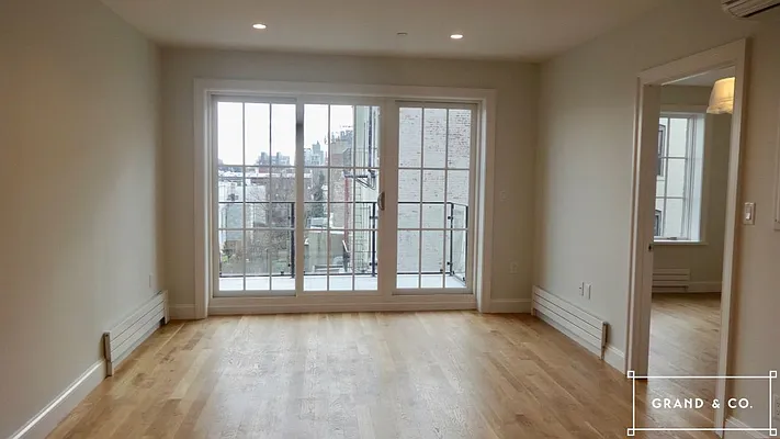 Rented by Grand & Co. | media 17