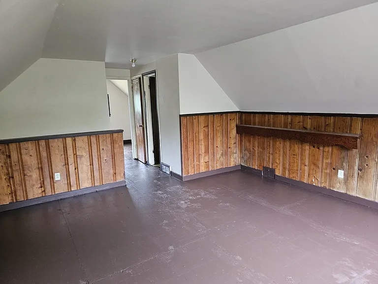 3505 Champlain Ave — Photo 4