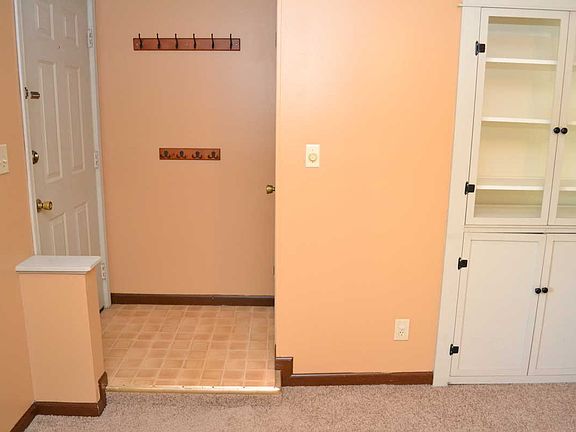 3rd image of 8711 Valley Lake Ct