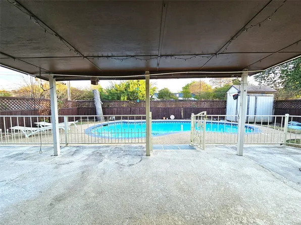 6208 Brookside Dr, Watauga, TX 76148